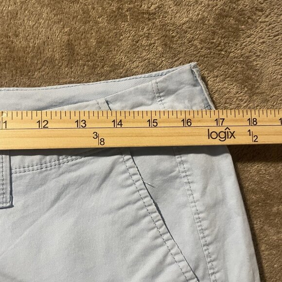 Old Navy Shorts Womens Sz 8 Medium Light Blue Chino Mid Rise Casual Basic - Picture 6 of 8